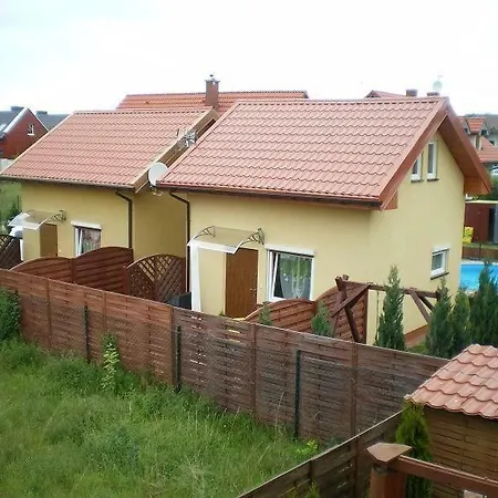 Ferienhaeuser Mit Pool Rewal Exterior photo